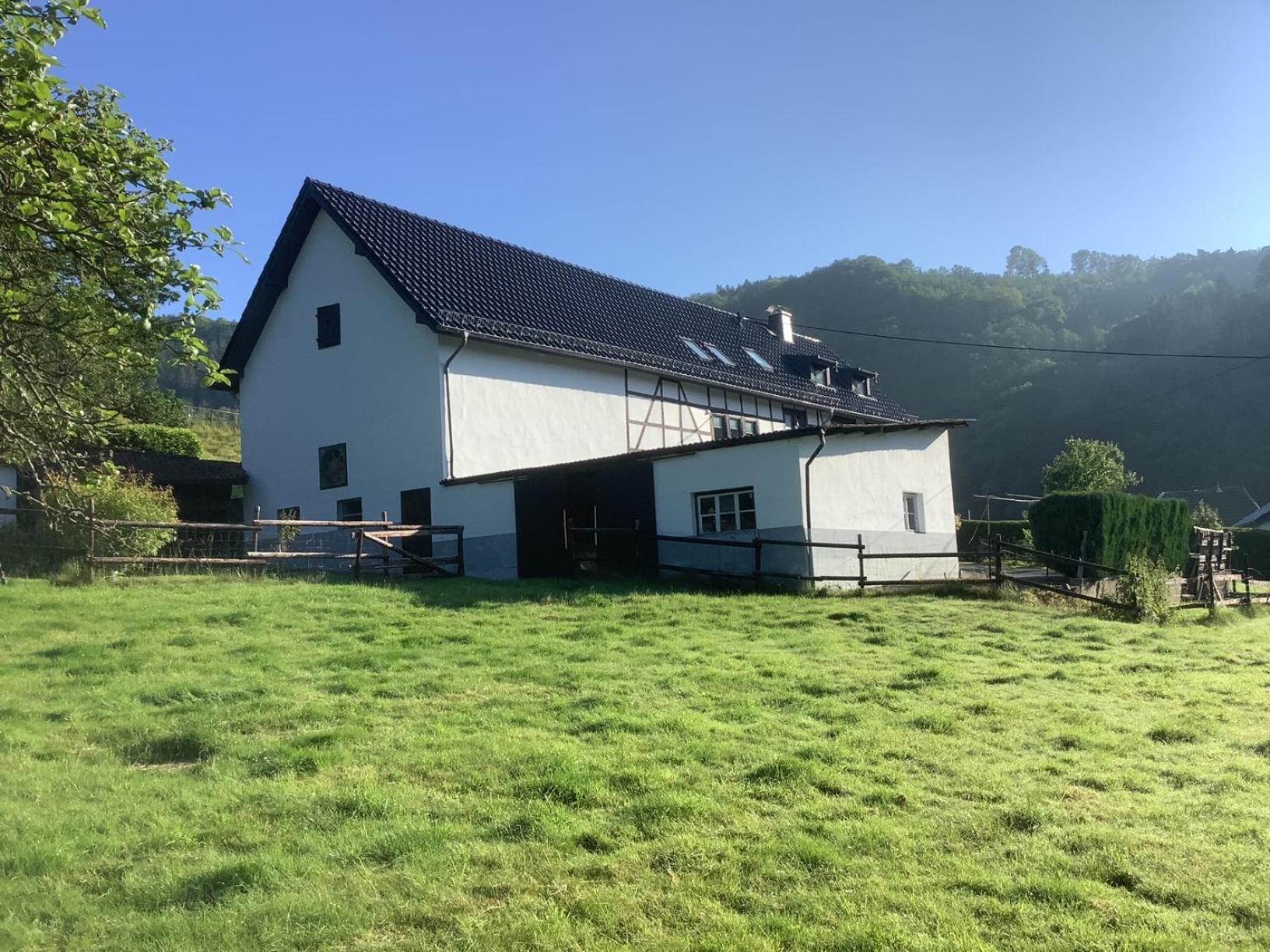 Berg Blick Eifler Bauernhaus Modern Restauriert سيمراث المظهر الخارجي الصورة