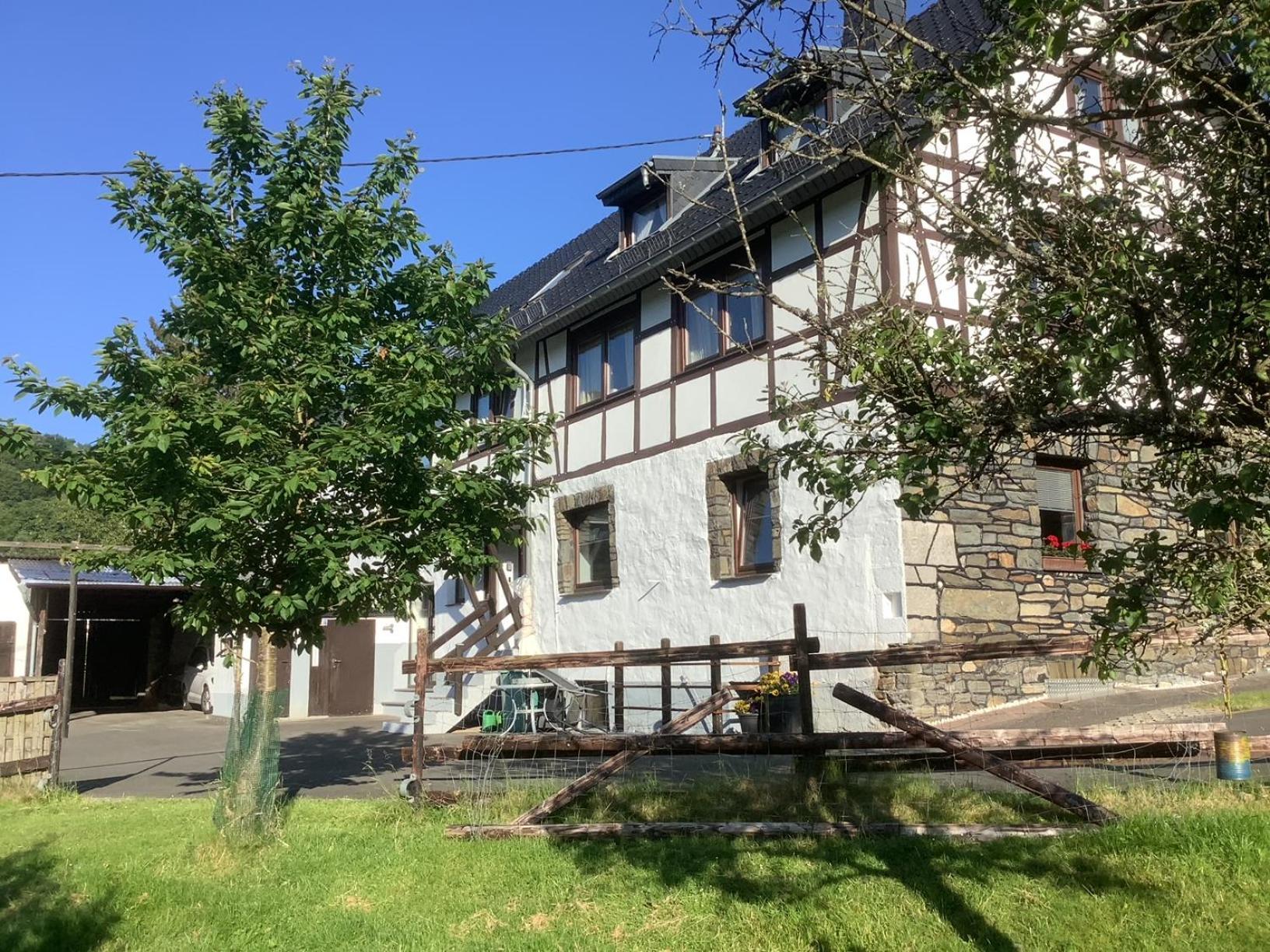 Berg Blick Eifler Bauernhaus Modern Restauriert سيمراث المظهر الخارجي الصورة